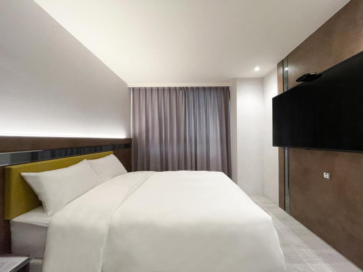 Check Inn Taichung Qinghai Εξωτερικό φωτογραφία